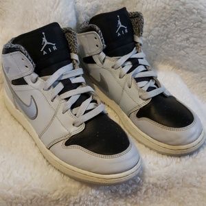 Retro Air Jordan 1s Boys sz 6.5